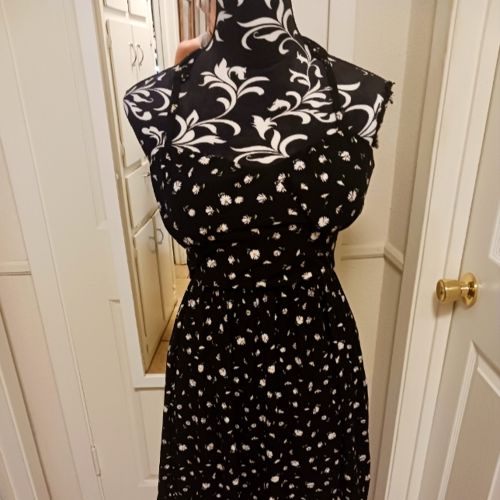 Simple Summer Dress, cute back 😍